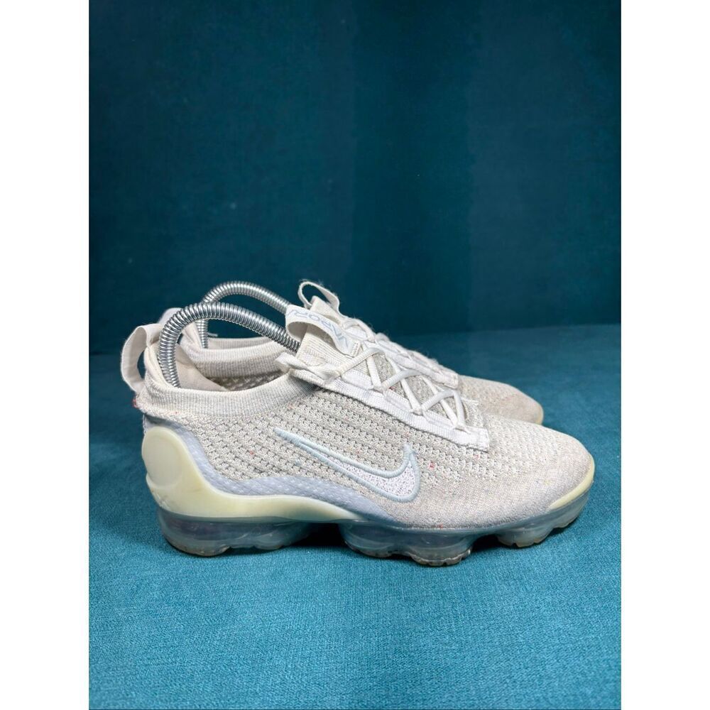Nike Air VaporMax 2021 Flyknit Next Nature Summit White Light Bone Women’s Size - Picture 3 of 8